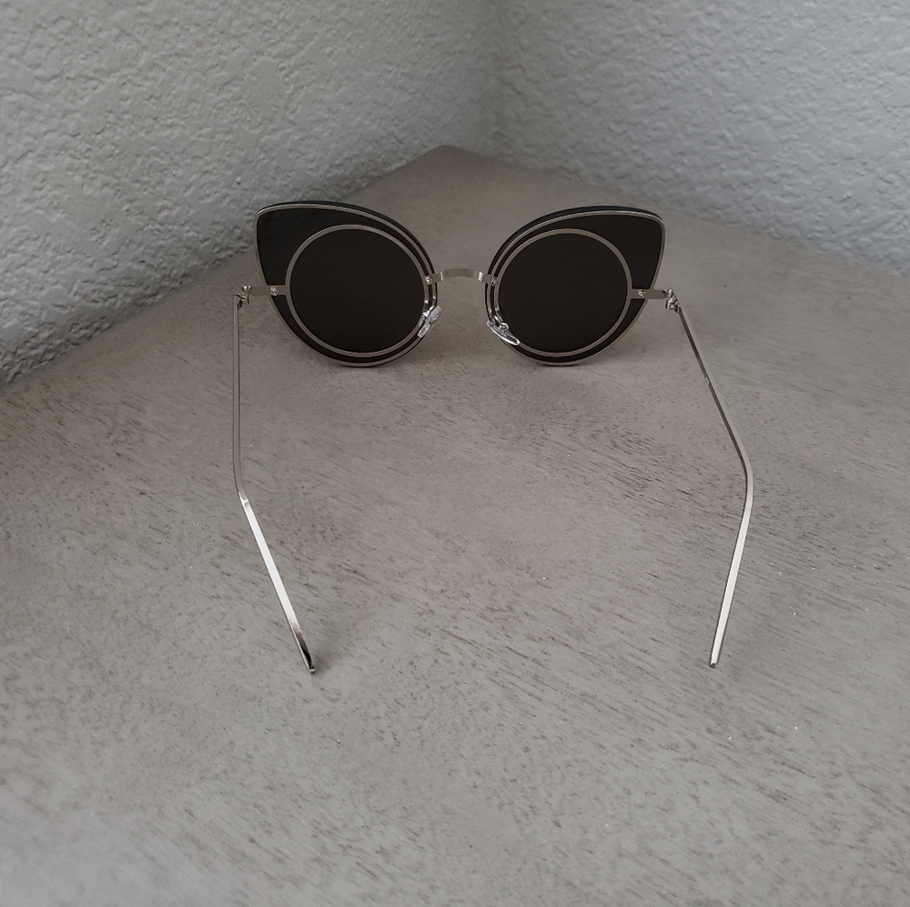 Sunglasses - Picture 3 of 3